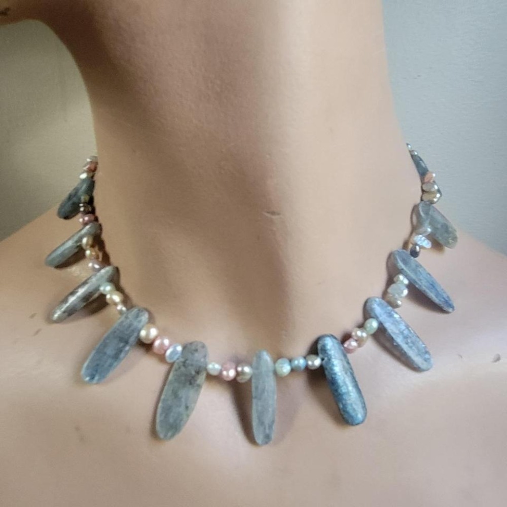 Kyanite Pearl‎ Necklace 16" Blue/White Excellent